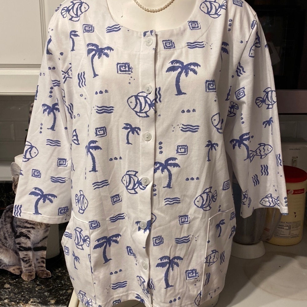 A womens Palm Grove button front 3/4 sleeve plus size top 2X. EUC